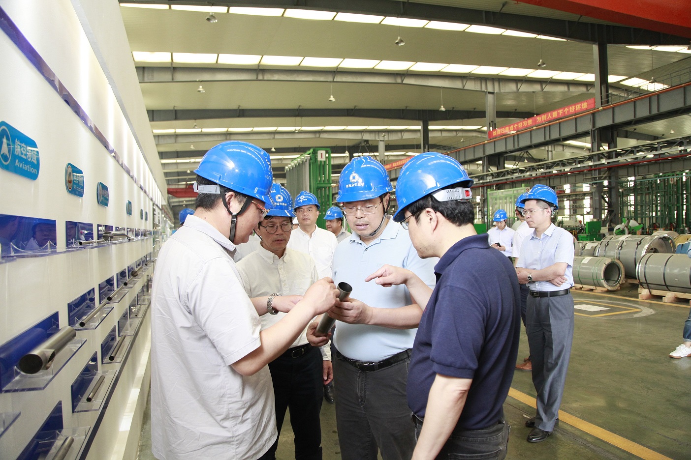 省委常委、省國(guó)資委黨委書(shū)記張劍飛一行蒞臨我司調(diào)研